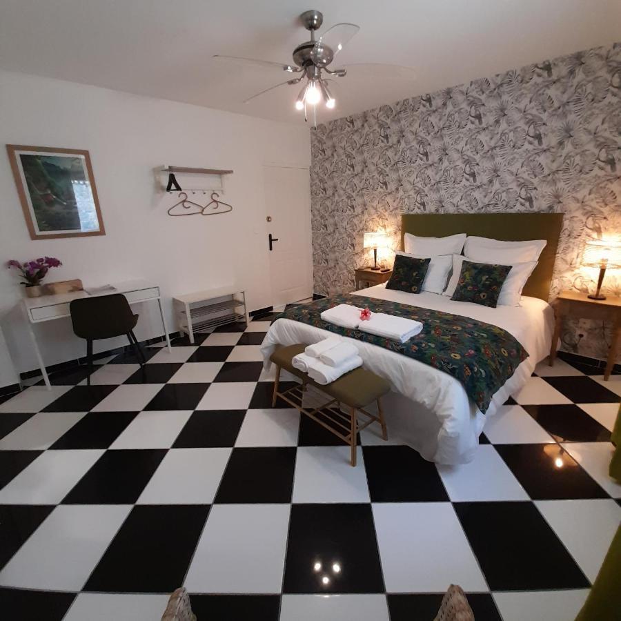 Villa Garriga Le Bois de Nefles  Rom bilde